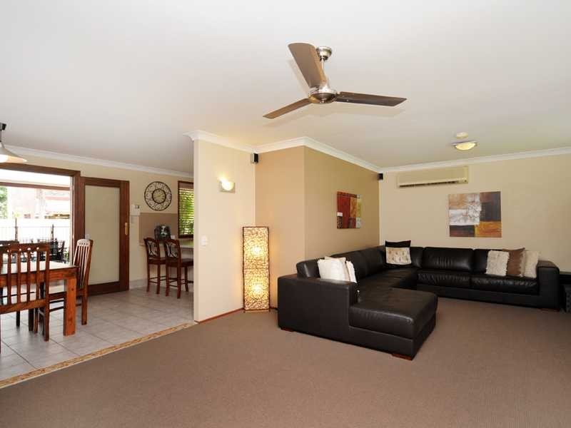 6 Seriema Street, Burleigh Waters QLD 4220