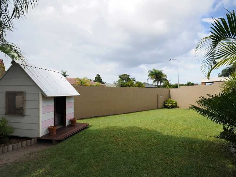 6 Seriema Street, Burleigh Waters QLD 4220
