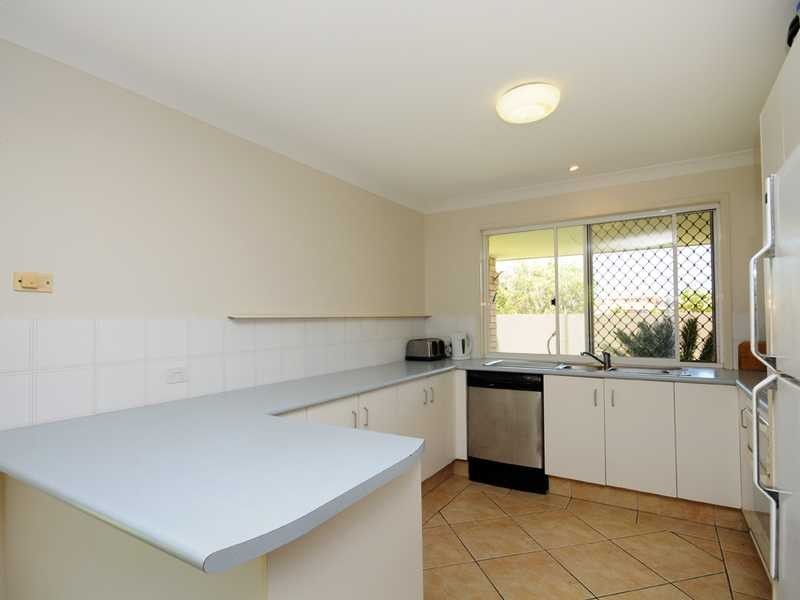 11 Thornbill Place, Burleigh Waters QLD 4220