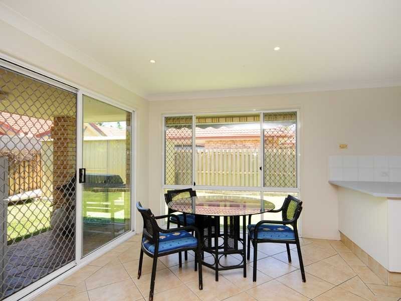 11 Thornbill Place, Burleigh Waters QLD 4220