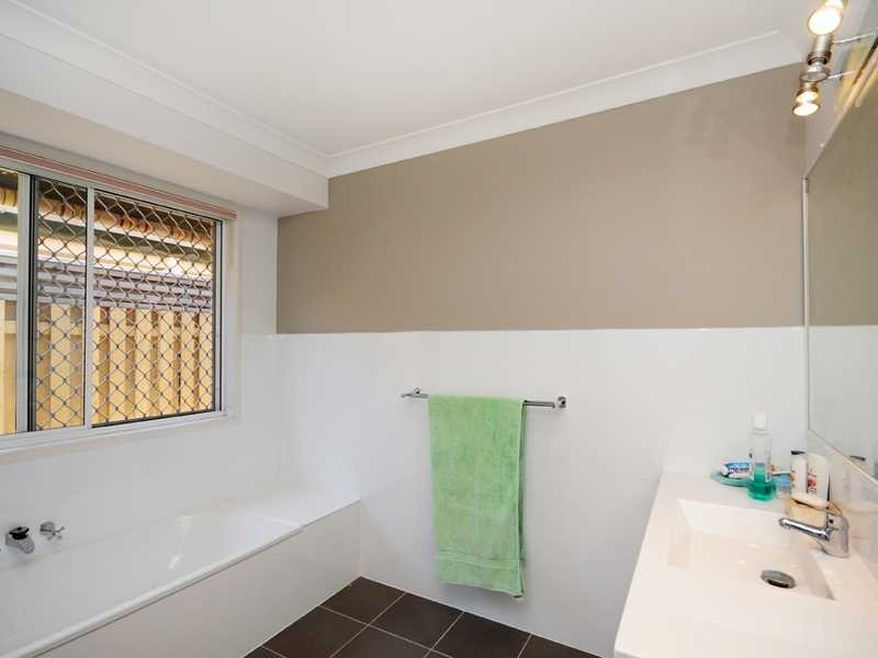 11 Thornbill Place, Burleigh Waters QLD 4220