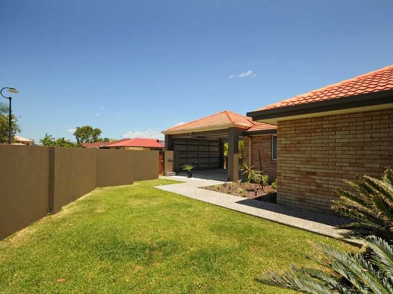 11 Thornbill Place, Burleigh Waters QLD 4220