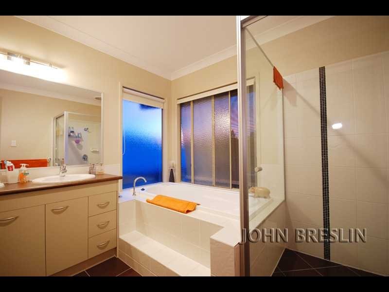 20 Boambee Court, Reedy Creek QLD 4227