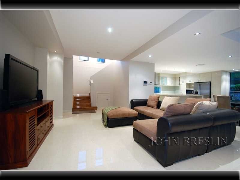 10 Skyburnett St, Reedy Creek QLD 4227