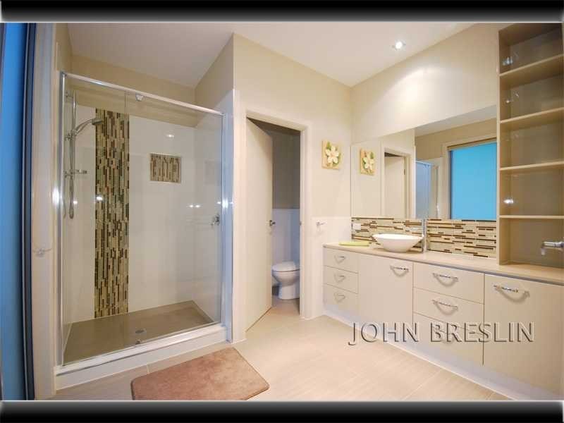 10 Skyburnett St, Reedy Creek QLD 4227