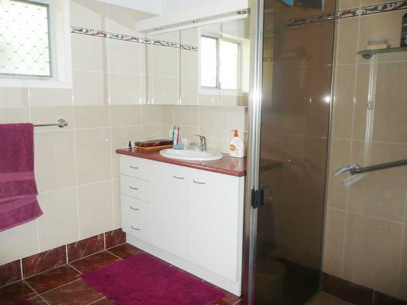 36 Aruma Ave, Burleigh Waters QLD 4220