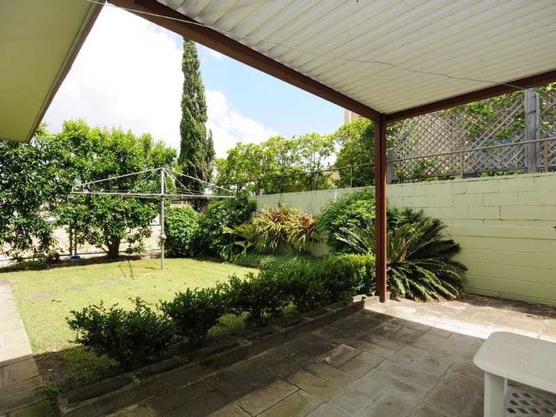 16 Ikkina Road, Burleigh Heads QLD 4220