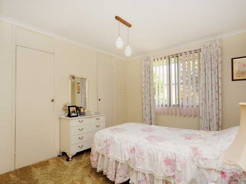 16 Ikkina Road, Burleigh Heads QLD 4220