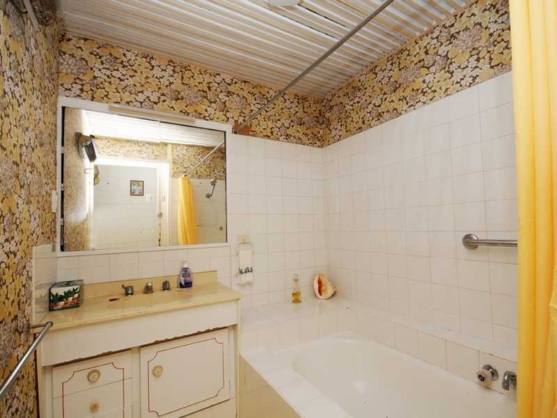 16 Ikkina Road, Burleigh Heads QLD 4220