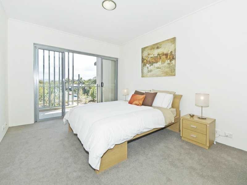 210/1 Toombul Ave, Burleigh Heads QLD 4220