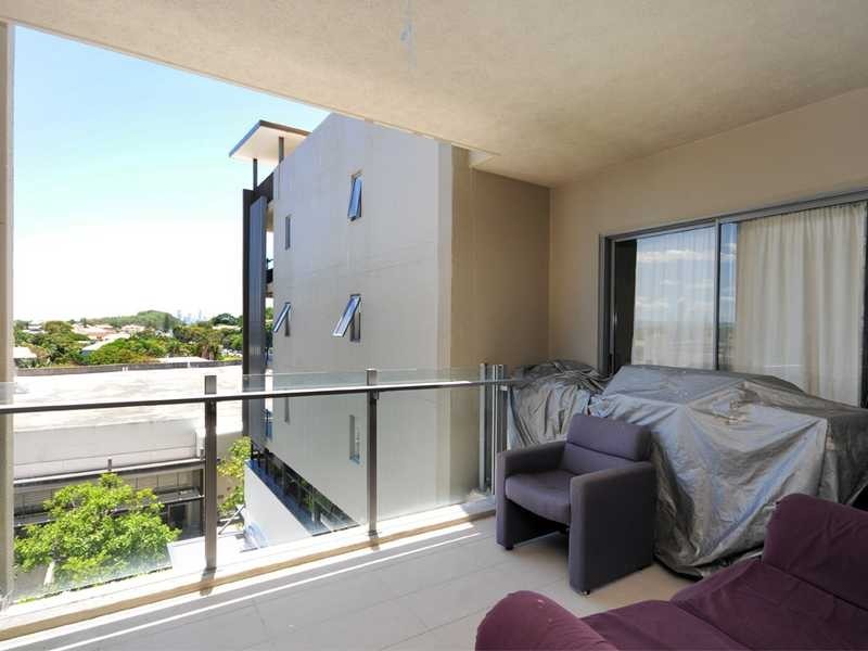 210/1 Toombul Ave, Burleigh Heads QLD 4220