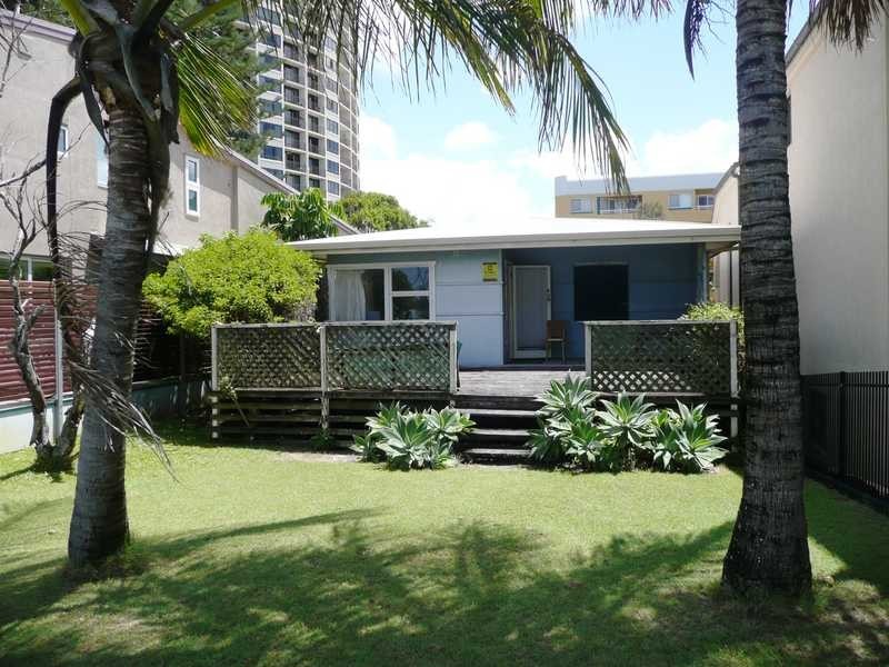 3 Jefferson Lane, Palm Beach QLD 4221
