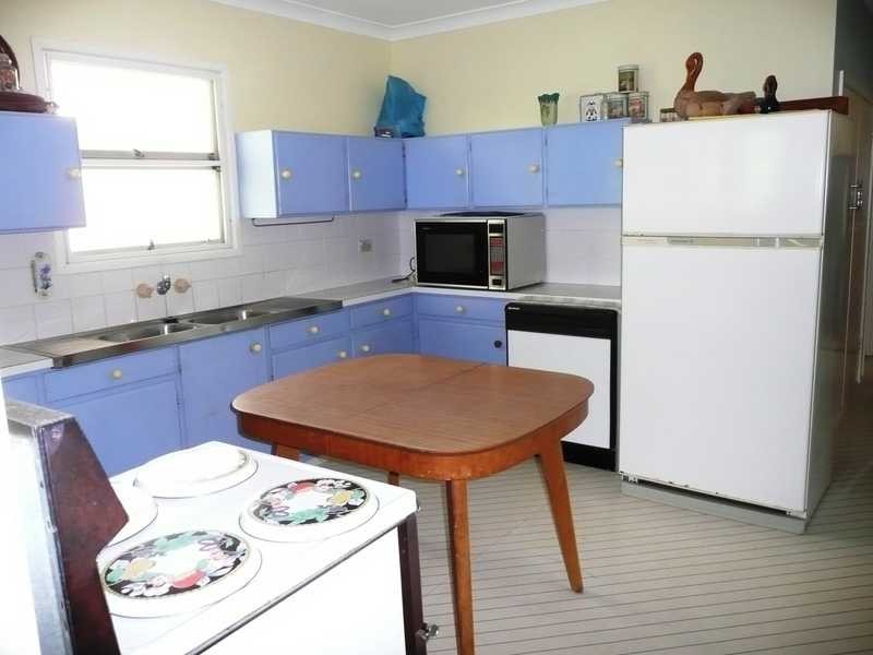 3 Jefferson Lane, Palm Beach QLD 4221