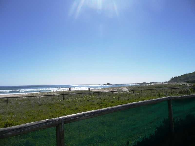 3 Jefferson Lane, Palm Beach QLD 4221