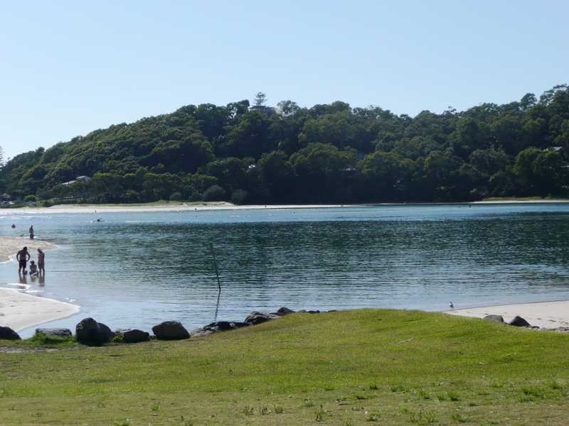 3 Jefferson Lane, Palm Beach QLD 4221