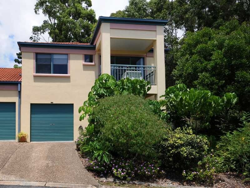 4/2 Ridgevista Crt, Reedy Creek QLD 4227