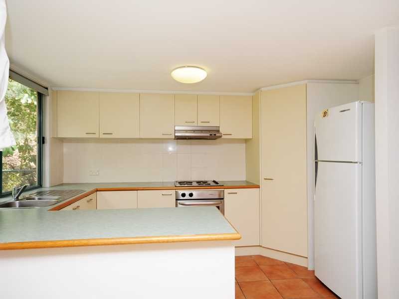 4/2 Ridgevista Crt, Reedy Creek QLD 4227