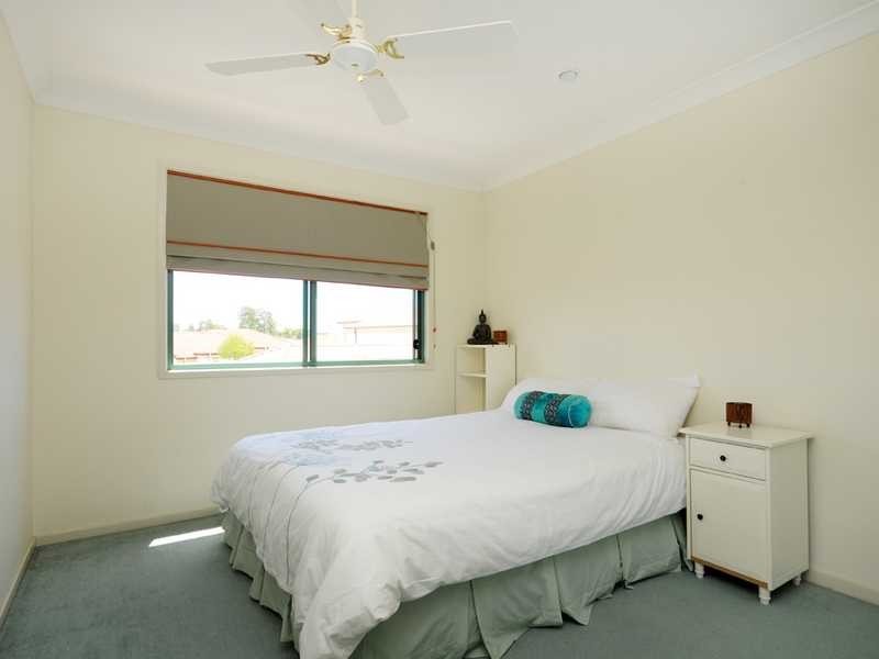 4/2 Ridgevista Crt, Reedy Creek QLD 4227