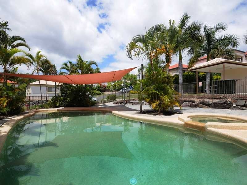 4/2 Ridgevista Crt, Reedy Creek QLD 4227