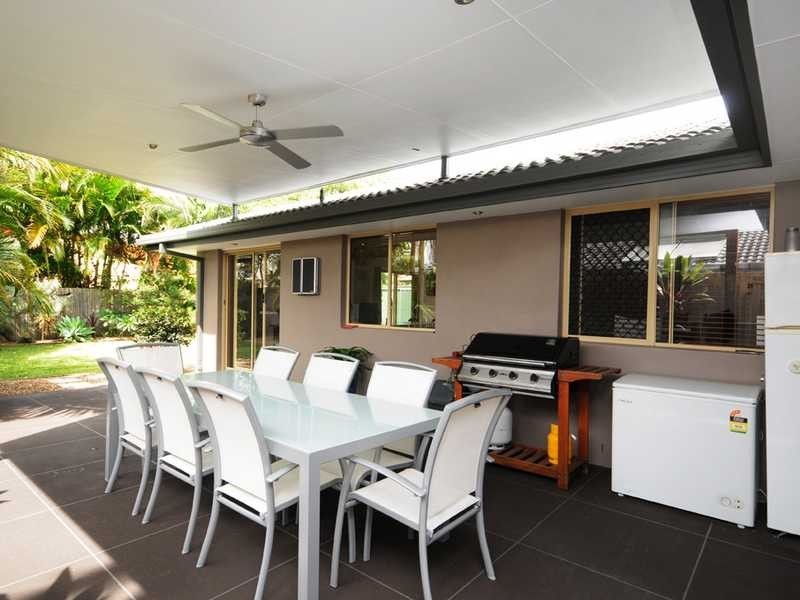 72 Cumberland Dr, Varsity Lakes QLD 4227