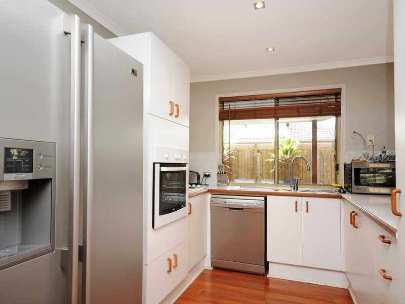 72 Cumberland Dr, Varsity Lakes QLD 4227