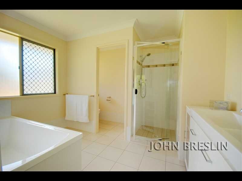 6 Skyburnett St, Reedy Creek QLD 4227