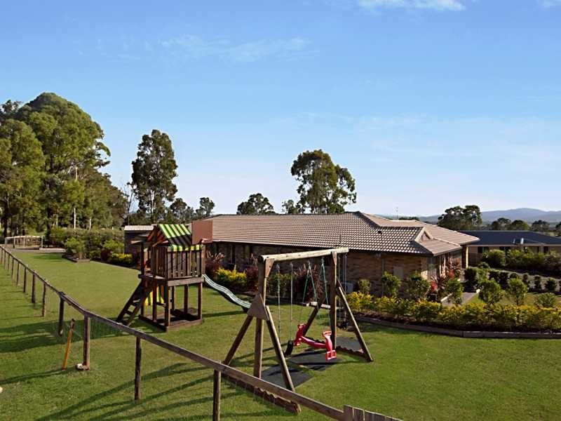 19 Parkhurst Place, Gleneagle QLD 4285