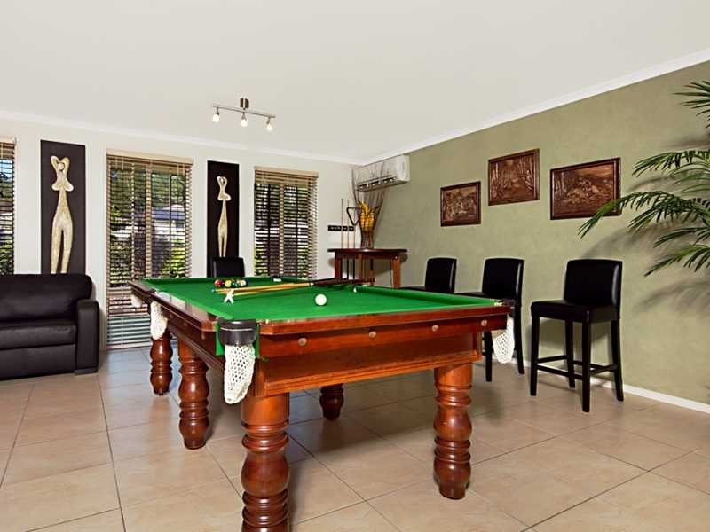 19 Parkhurst Place, Gleneagle QLD 4285