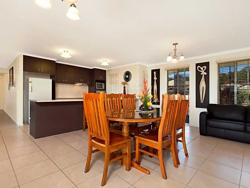 19 Parkhurst Place, Gleneagle QLD 4285