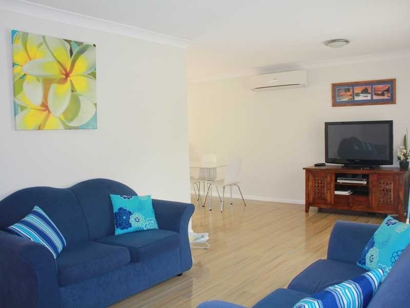 33 Lakeridge Drive, Varsity Lakes QLD 4227
