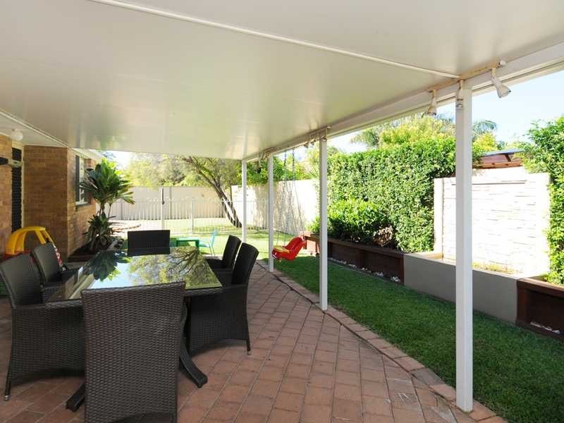 33 Lakeridge Drive, Varsity Lakes QLD 4227