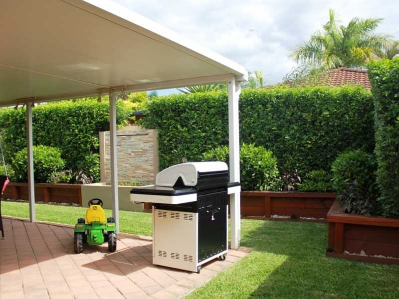 33 Lakeridge Drive, Varsity Lakes QLD 4227