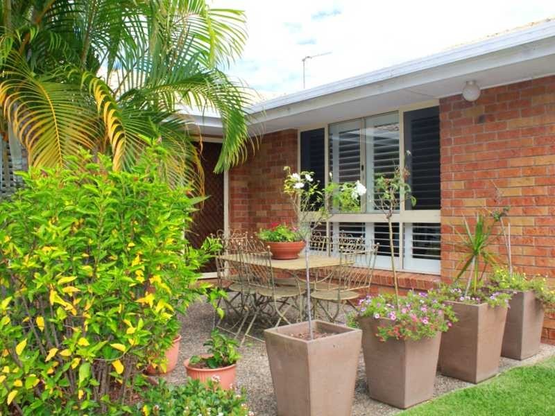 33 Lakeridge Drive, Varsity Lakes QLD 4227