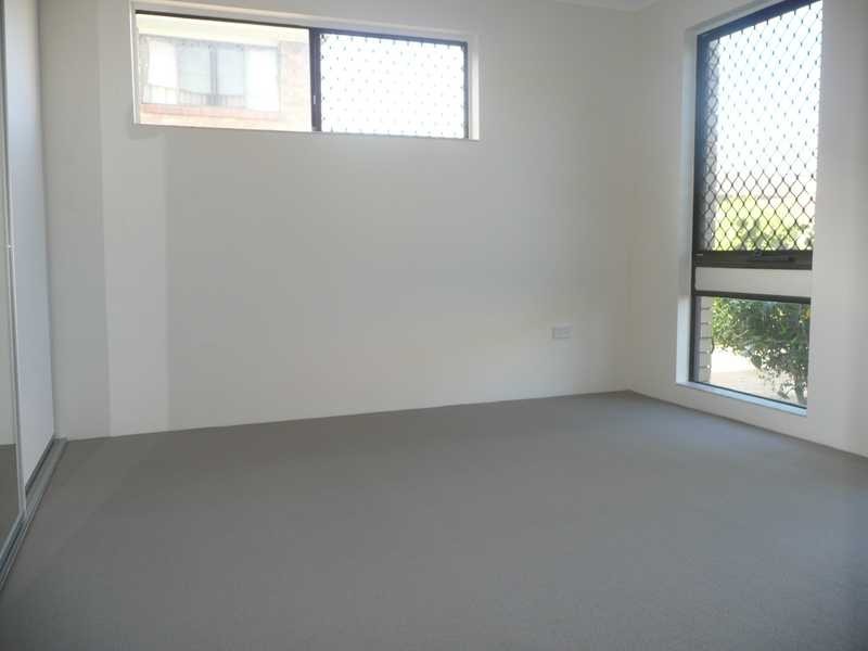 1/30 Duet Drive, Mermaid Waters QLD 4218