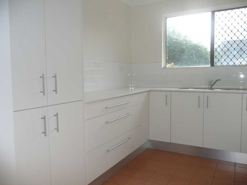 1/30 Duet Drive, Mermaid Waters QLD 4218