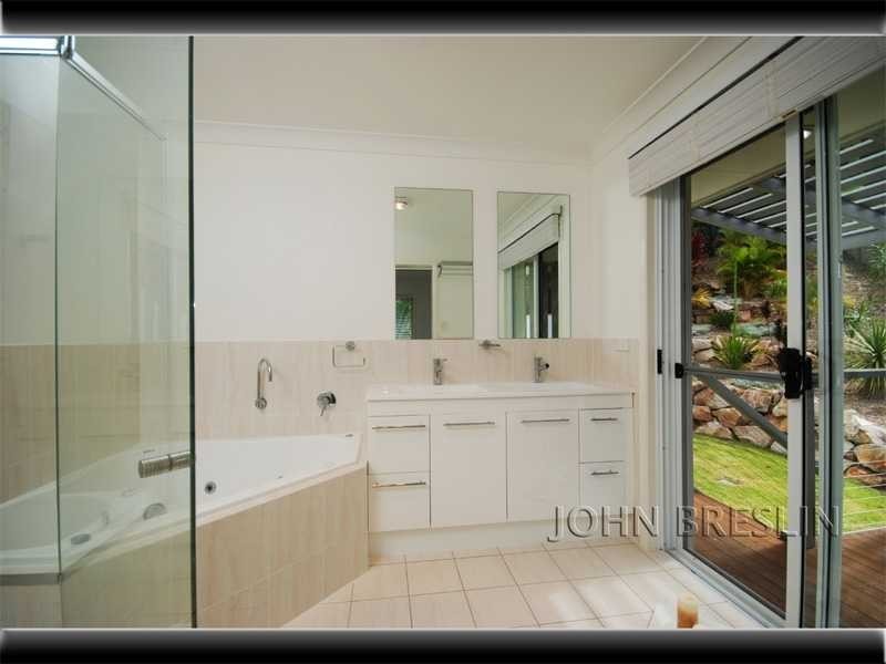 36 Grove Creek Close, Reedy Creek QLD 4227