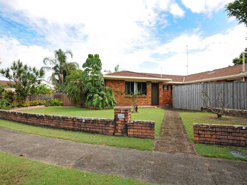 1/1 Peacock Place, Burleigh Waters QLD 4220