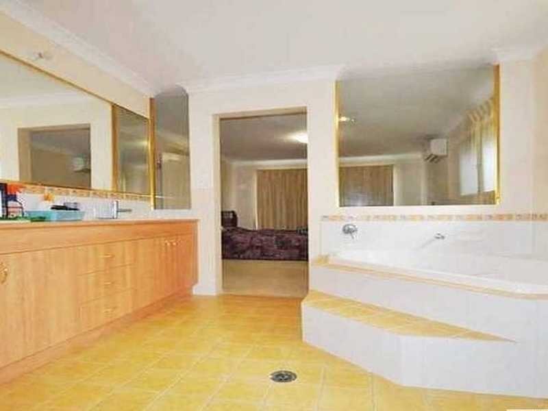 73 Bentinck Street, Waterford West QLD 4133