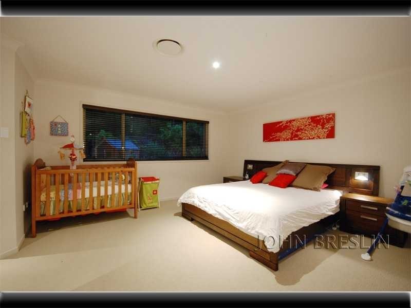 8 Grove Creek Close, Reedy Creek QLD 4227