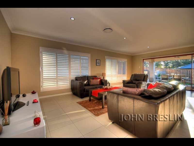 27 Camarillo Cct, Reedy Creek QLD 4227
