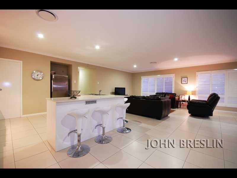 27 Camarillo Cct, Reedy Creek QLD 4227