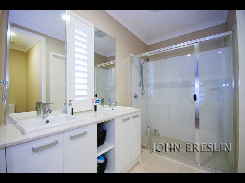 27 Camarillo Cct, Reedy Creek QLD 4227