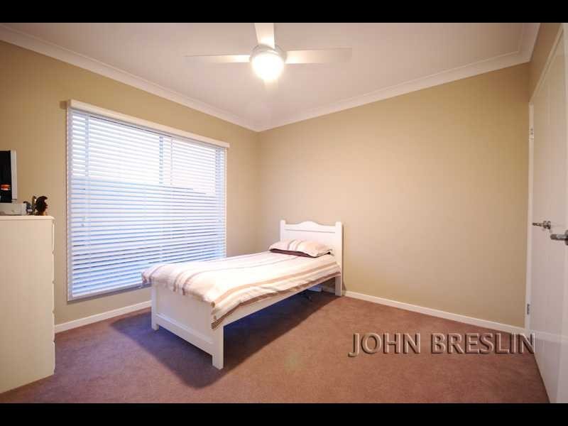 27 Camarillo Cct, Reedy Creek QLD 4227