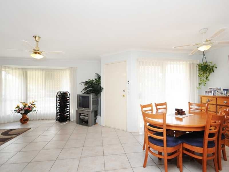 2/30 Yodelay Street, Varsity Lakes QLD 4227