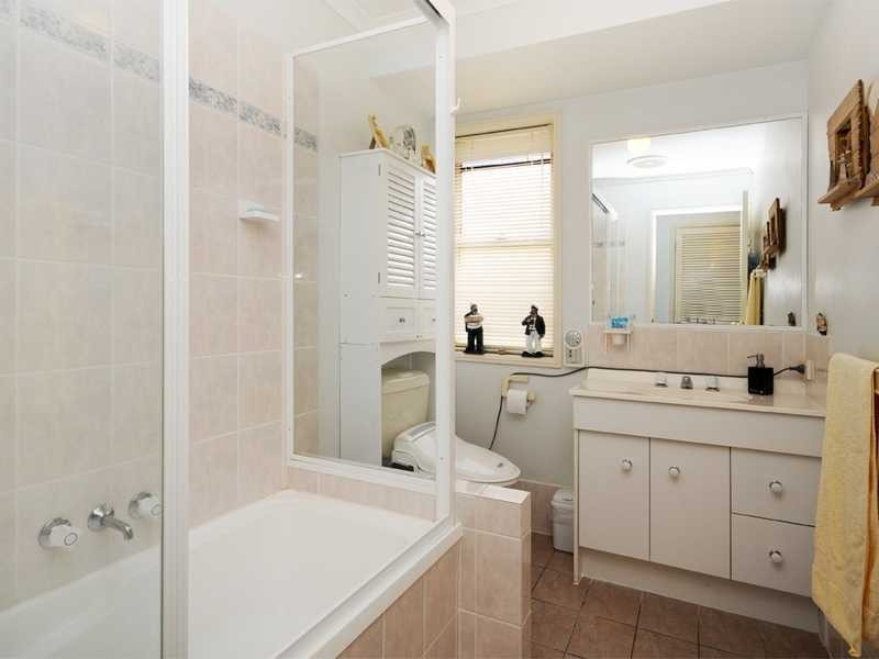 2/30 Yodelay Street, Varsity Lakes QLD 4227