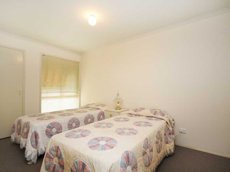 2/55 Village Way, Oxenford QLD 4210