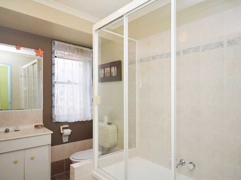 30 Yodelay Street, Varsity Lakes QLD 4227