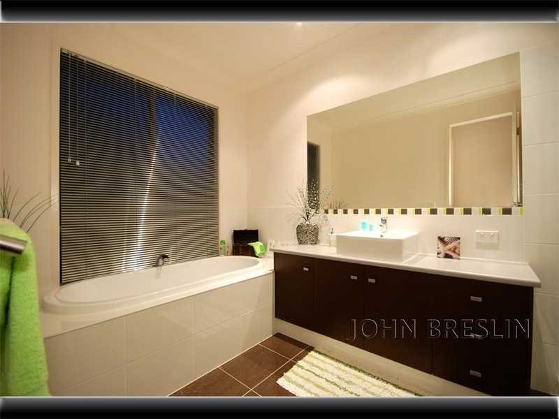 17 Monserrat Court, Reedy Creek QLD 4227