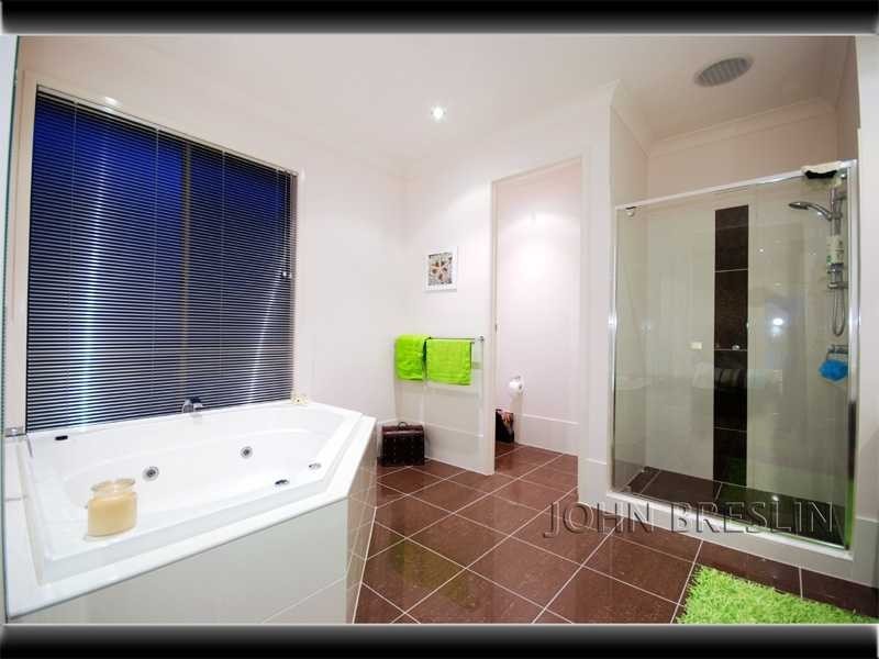 17 Monserrat Court, Reedy Creek QLD 4227