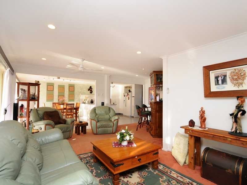 177 Currumbin Creek Road, Currumbin Waters QLD 4223